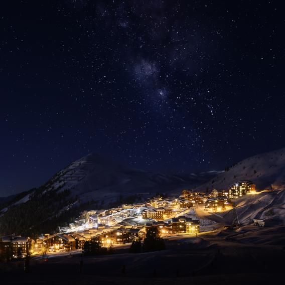 Belle Plagne sous la nuit étoilée