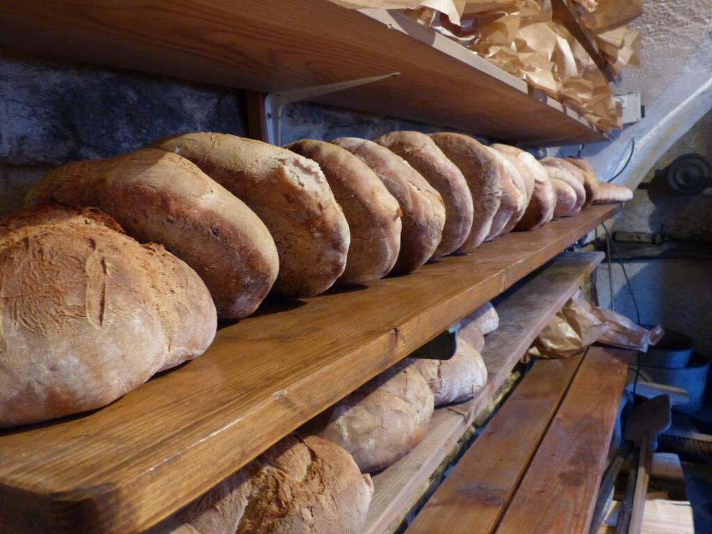 Fournée de pains et de galettes des rois Le 11 janv 2025