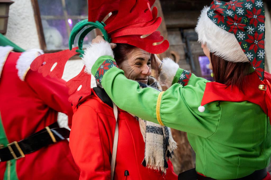 Mini show des lutins et bal des rennes Le 24 déc 2024