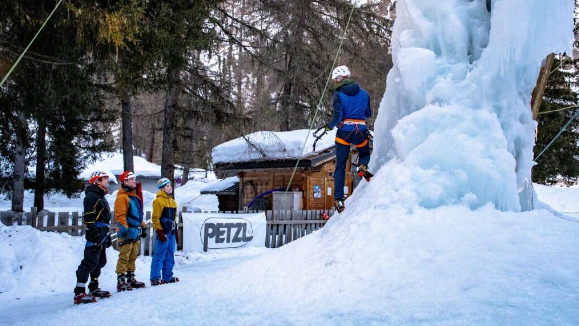 Initiation à l'escalade sur glace